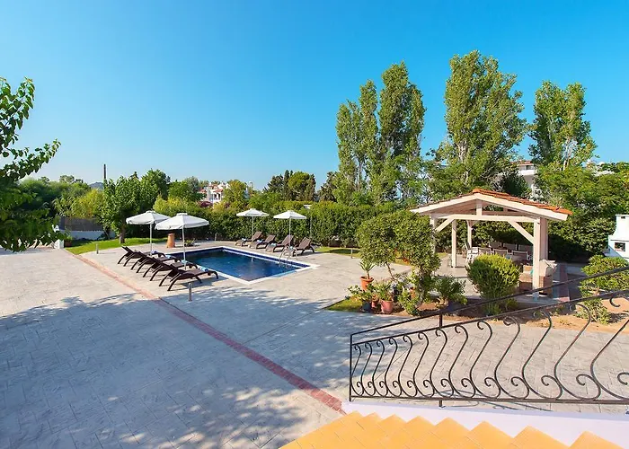 Giovanni Villa Faliraki