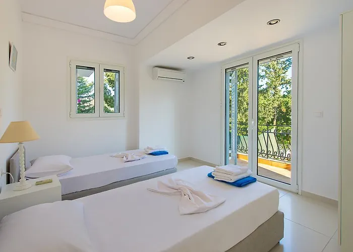 Giovanni Villa Faliraki